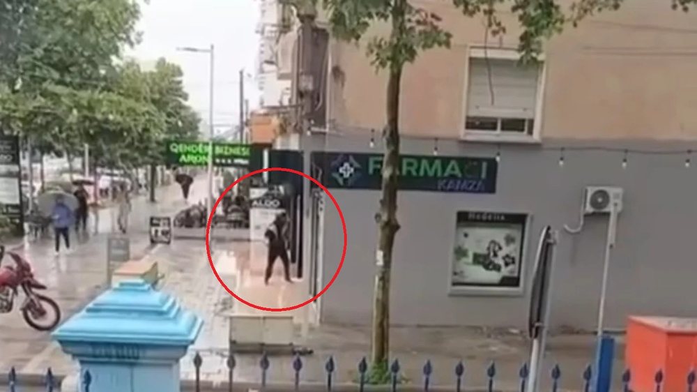 &ldquo;Isha n&euml; banak&rdquo;/ Zbardhet d&euml;shmia e punonj&euml;ses
