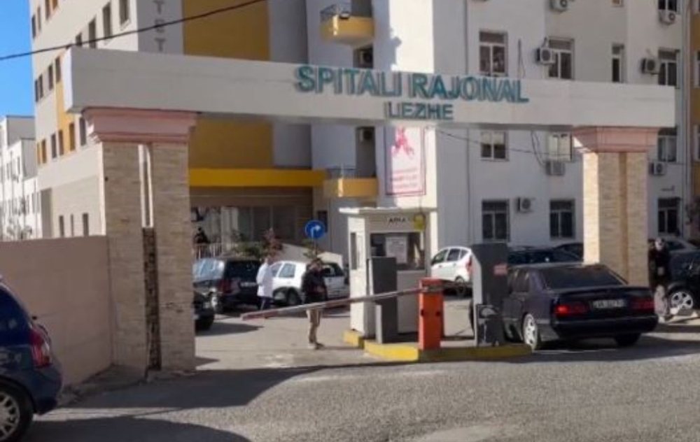 U përplas nga motori, humb jetën në spital 62-vjeçari nga