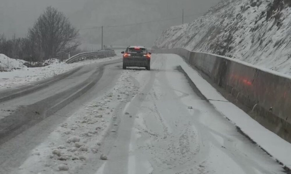 Ulen ndjeshëm temperaturat, rikthehen reshjet e dëborës në