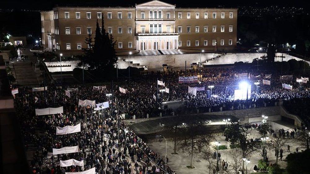 Parlamenti grek diskuton mocionin e mosbesimit për qeverinë e