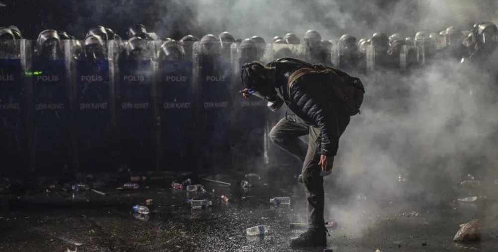 Protesta të dhunshme në Turqi, pas arrestimit të kryebashkiakut