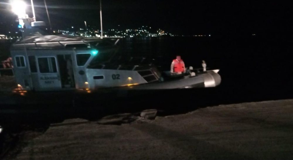 Turistja gjermane papritur ndihet keq gjatë lundrimit në Karaburun,