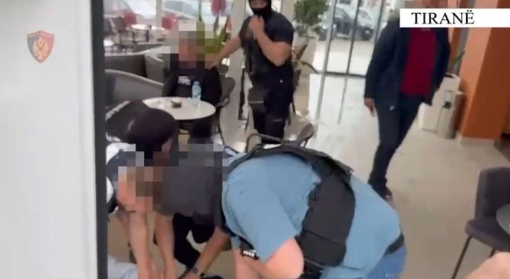 EMRAT/ Shkatërrohet rrjeti i trafikut të armëve