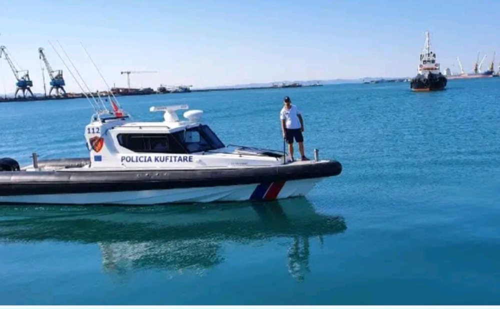 TRAGJIKE NË DURRËS/ Dy turistët e huaj i lë JET SKI në