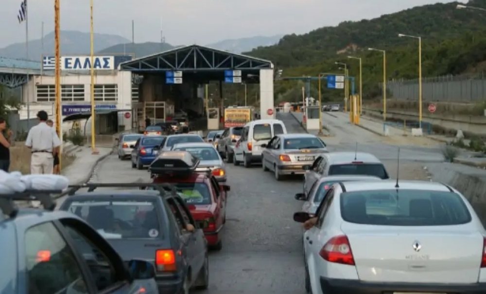 Fluks i lartë lëvizjesh në pikat kufitare në Kakavijë