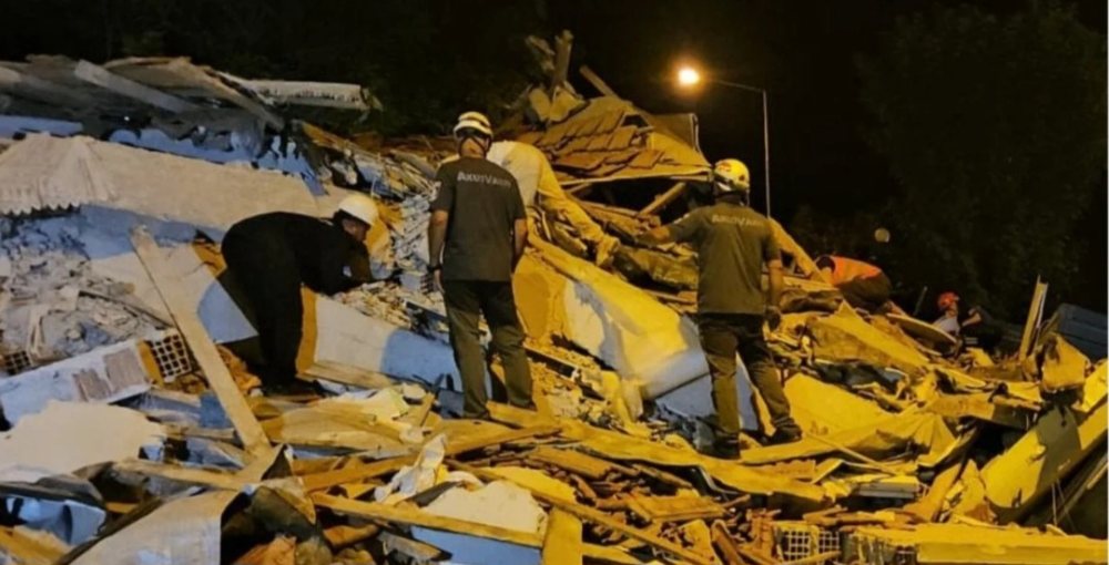 Shënohet 1 viktimë e dhjetëra të plagosur nga tërmeti i
