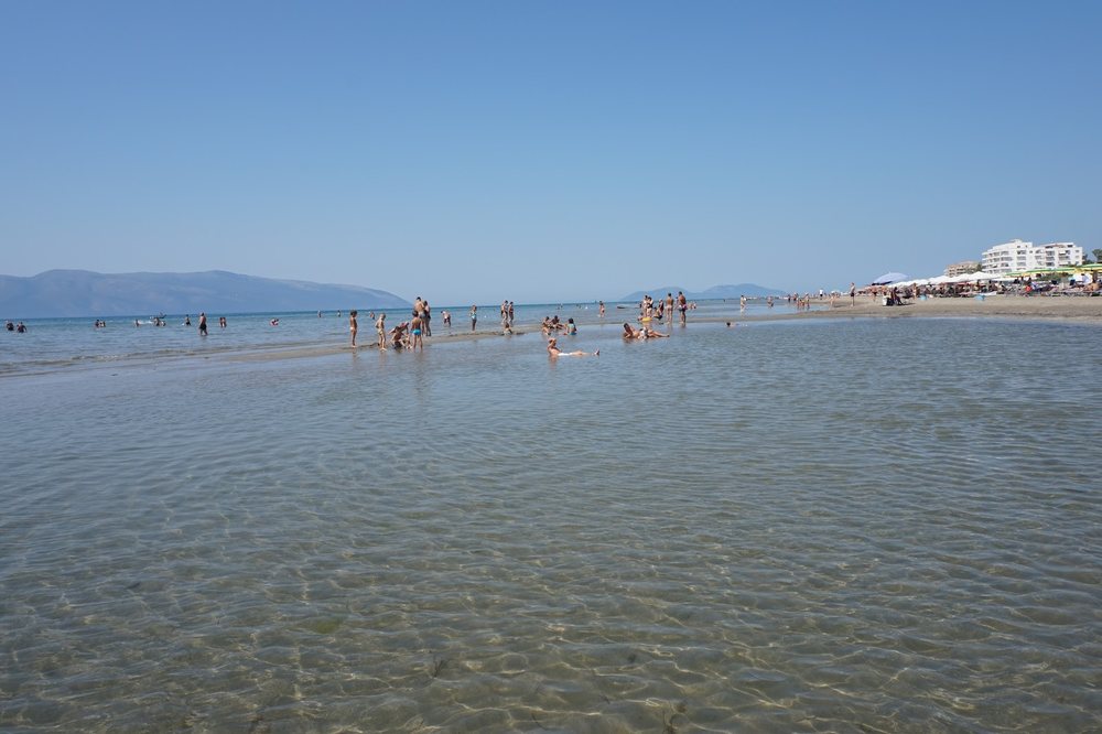 Gjendet i mbytur pushuesi në Vlorë, dyshohet se…