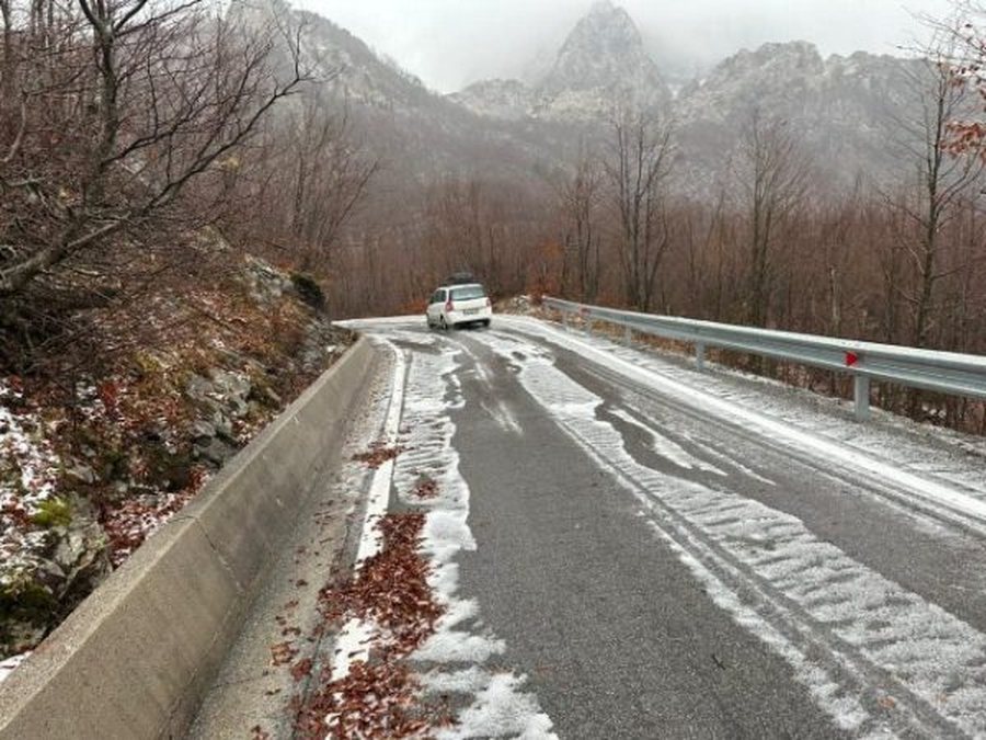 Nis bora në Dibër, ‘zbardhet’ Qafa e Murrizit