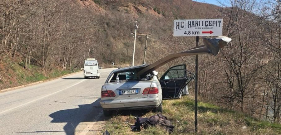 PAMJE nga aksidenti i frikshëm në Librazhd, trafikndarësja