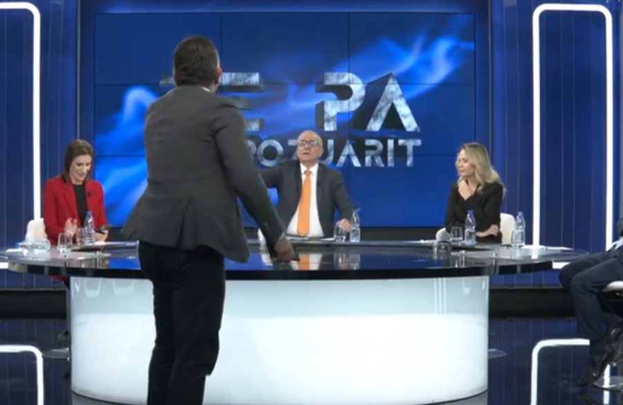 Andi Bushati braktis studion pas sherrit me Klodiana Lalën: Më lini