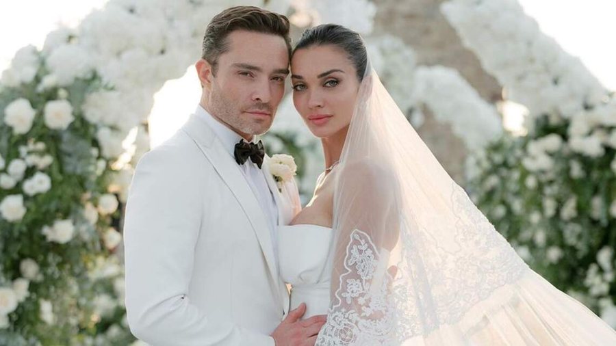 Ed Westwick dhe Amy Jackson bëhen prindër për herë të