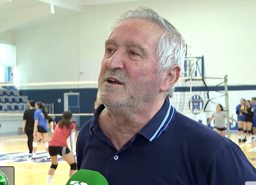 Triumfi i vajzave bardheblu në volejboll, trajneri Gorenca tregon sekretin
