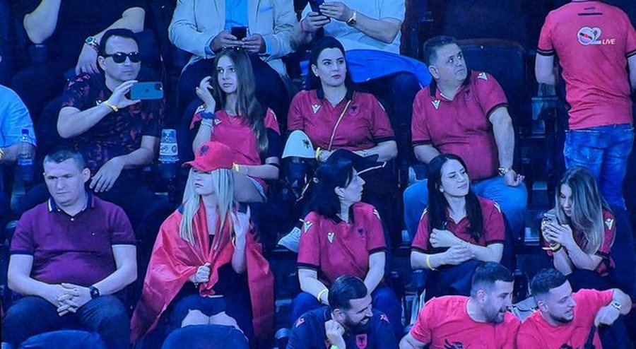 VIP-at në stadium kundër Serbisë! Nga qeveritarët, kreu i