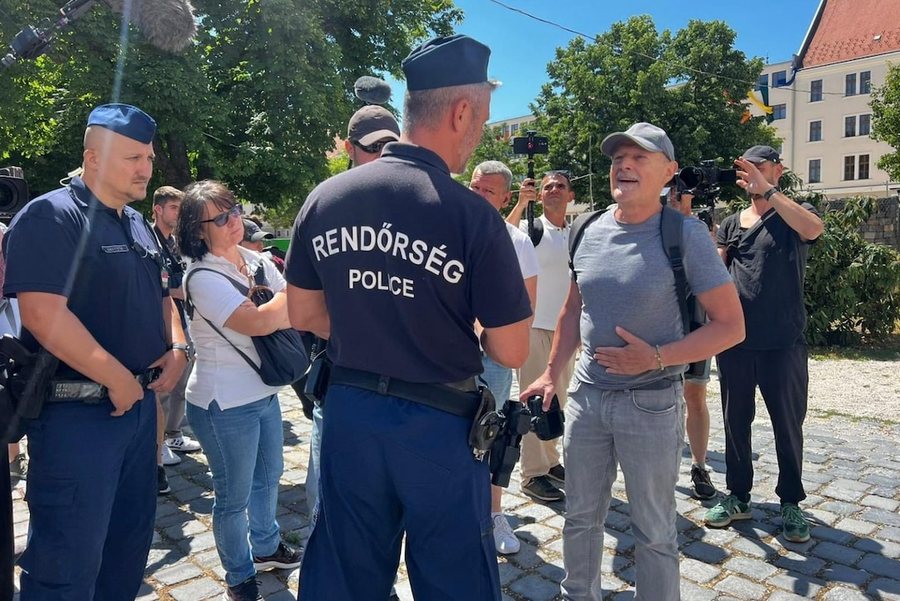 Gati për “LUFTË” në Budapest, tensione para