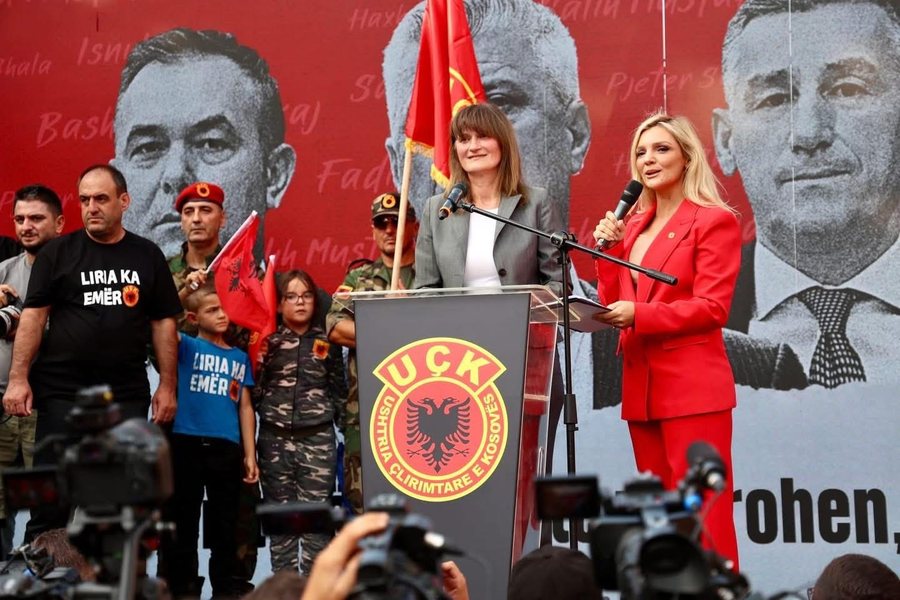 Mijëra në shesh, PROTESTË në Prishtinë: Drejtësi