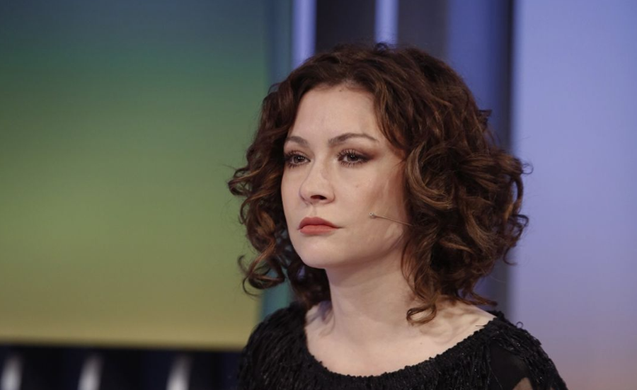 Egla Ceno "thumbon" çiftin Egli-Gjesti: Majdanozi varet nga