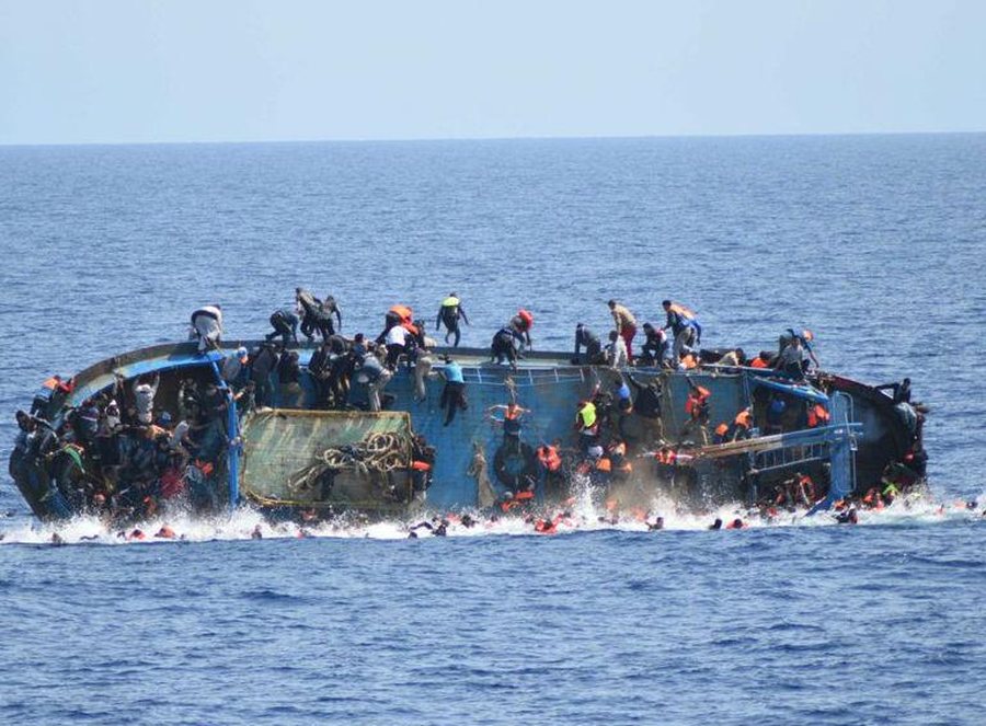 Mbytet varka me emigrantë në Lampedusa, 20 të vdekur dhe 17