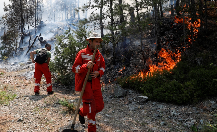 Shqipëria NË FLAKË prej ditësh/ Disa vatra ende aktive,1