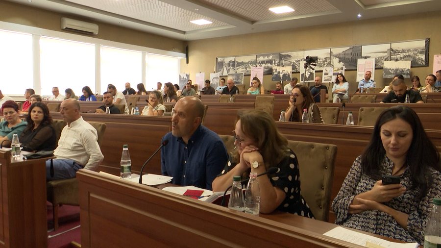 Debat në Këshillin Bashkiak Shkodër për prishjet në