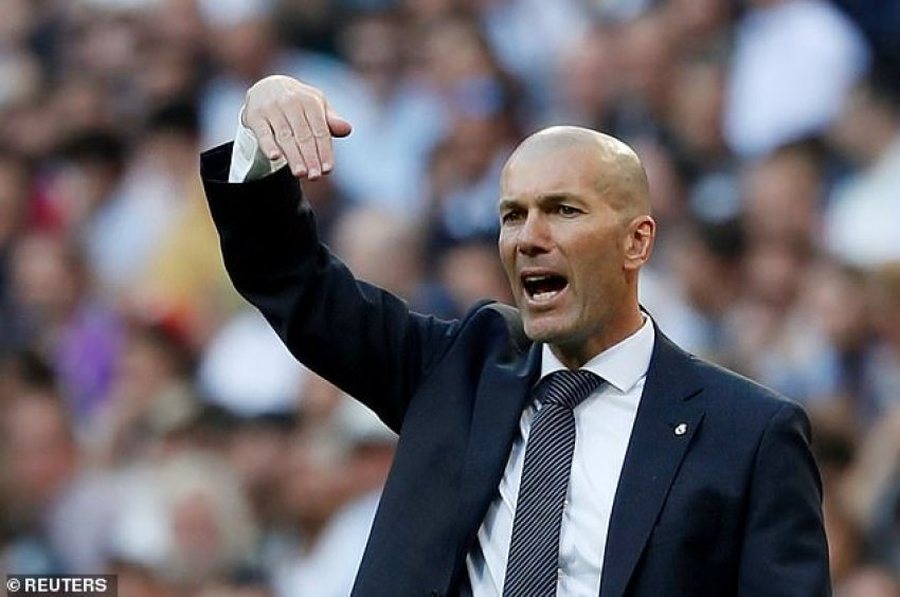 Conte zgjedh Napolin, Juventus synon “ëndrrën Zidane”