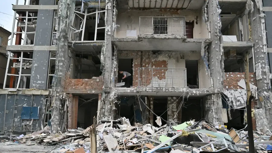 Sulme të rënda ajrore në Ukrainë: Shtatë të