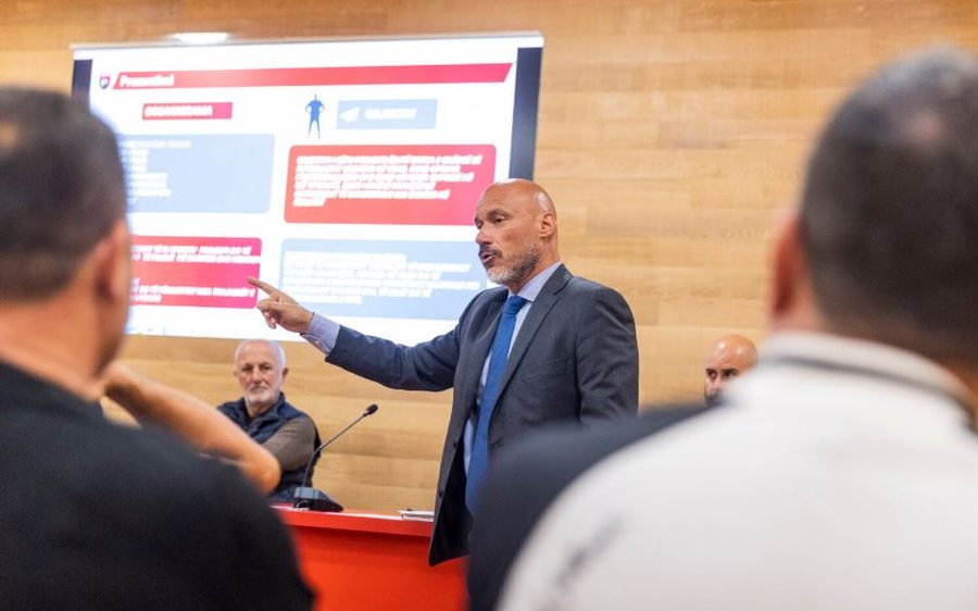 Drejtori teknik i FSHF zbulon risinë në listën e KOMBËTARES