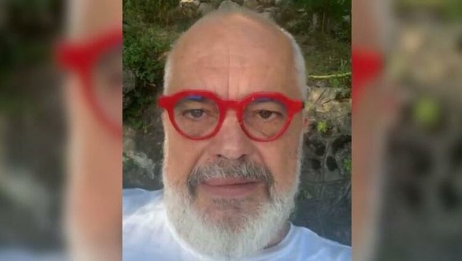 Syzet e Ramës bëhen temë POLEMIKASH në rrjet,