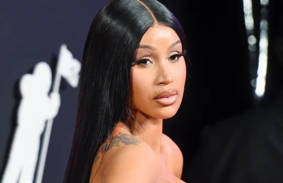 Cardi B zbulon emrin e vajzës së saj dhe flet për