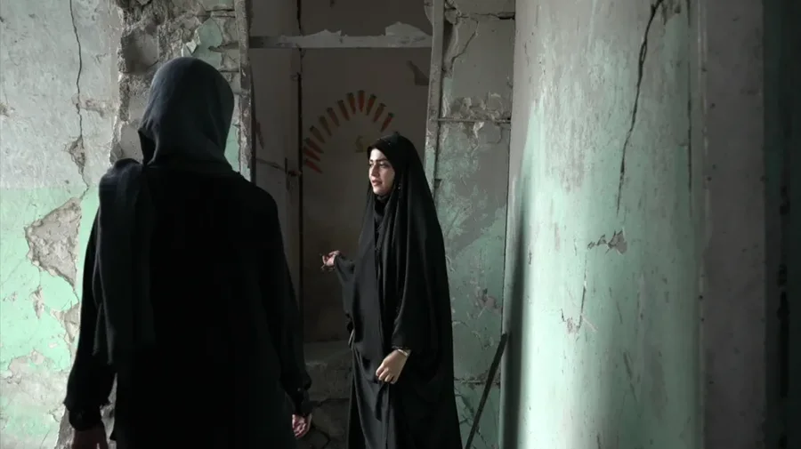 'Cili ishte krimi i tyre?': BBC viziton shkollën në Iran ku