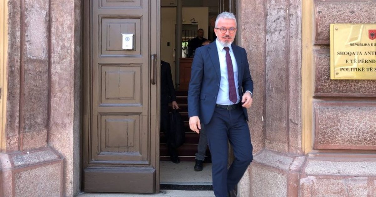  Laert Haxhiu urdhëroi vrasjen time   Alfred Balla plas bombën në  Ma Shqip me Flamur Vezaj  dhe rrëfen planin e atentatit ndaj tij 