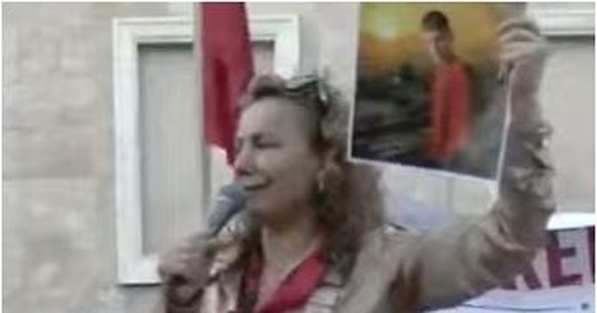 Nipi iu vra me thikë në zemër  halla e 15 vjeçarit Erion Boba NGRE zërin mes lotësh në protestë  Dhimbja jonë do shërohet kur të shërohet Shqipëria