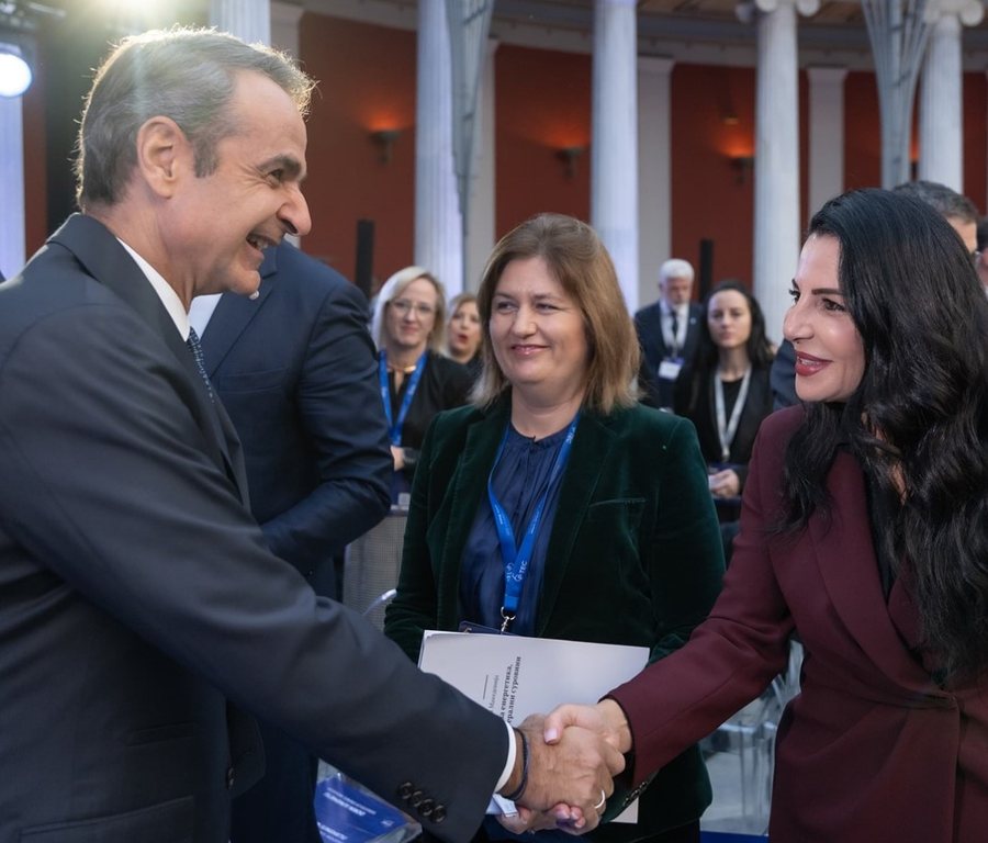 Tirana “zien” për të dhënë dorëheqjen