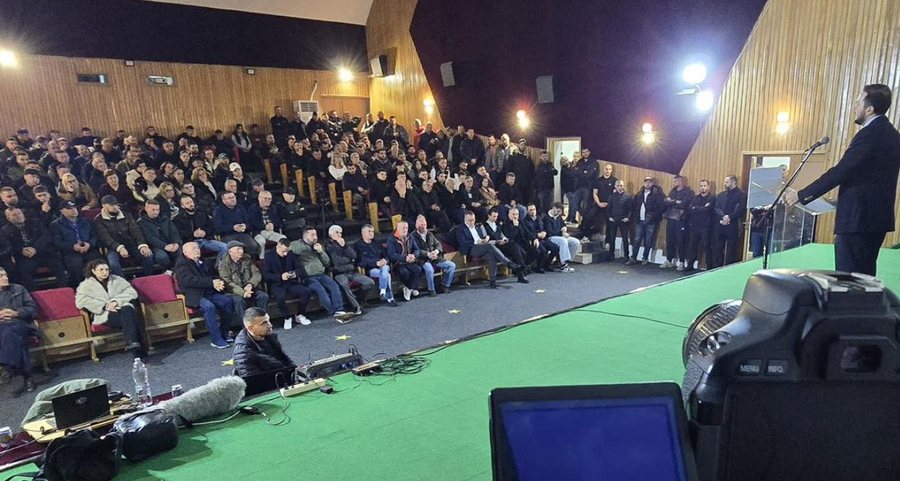 Ditëlindja e 35-të e gjeti PD-në “copa-copa”! Sali