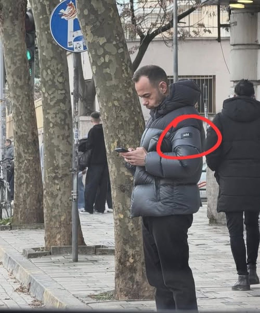 FOTOLAJM/ U lirua pak kohë më parë nga burgu, Alqi Bllako