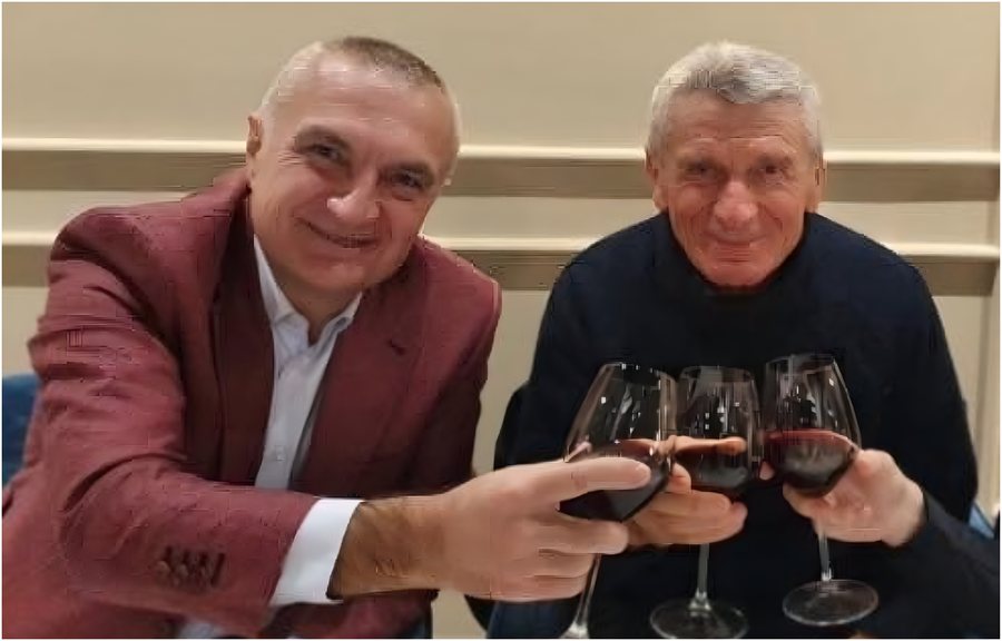 "Presidenti mbushi sytë me lot, por e mbajti veten", avokati