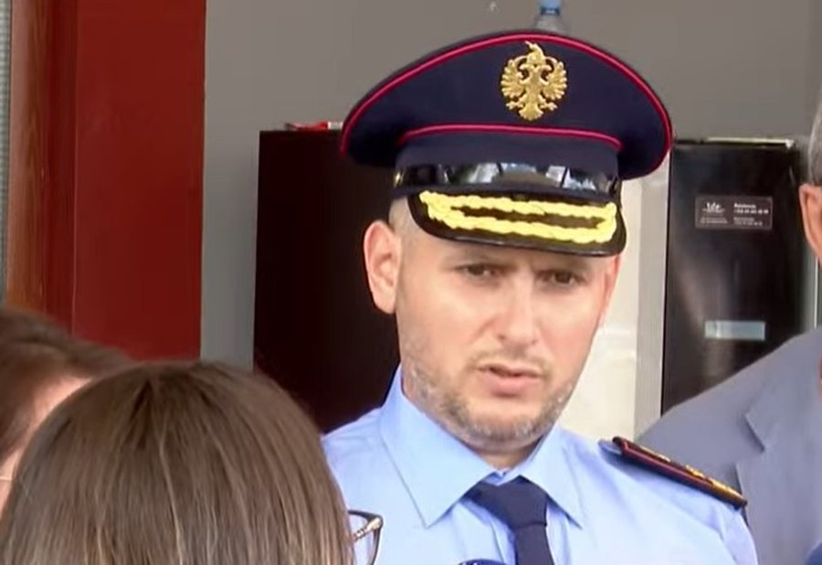 Polici ra d&euml;shmor i detyr&euml;s, nj&euml; tjet&euml;r n&euml; luft&euml;