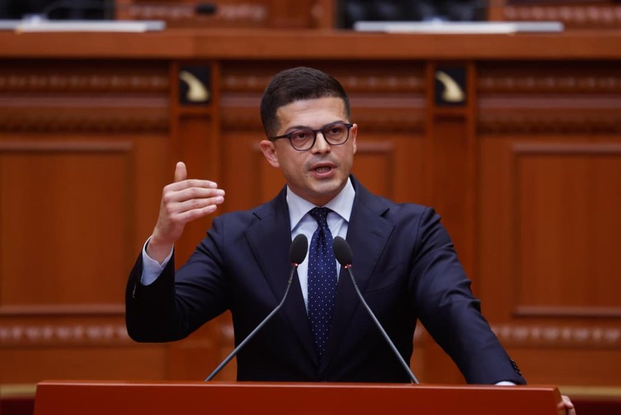 Debati p&euml;r Zv&euml;rnecin, Vengu: Protesta e qytetar&euml;ve