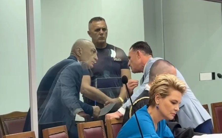 Ilir Meta shfaj&euml;son Monik&euml;n n&euml; gjyqin p&euml;r CEZ-DIA: Un&euml;