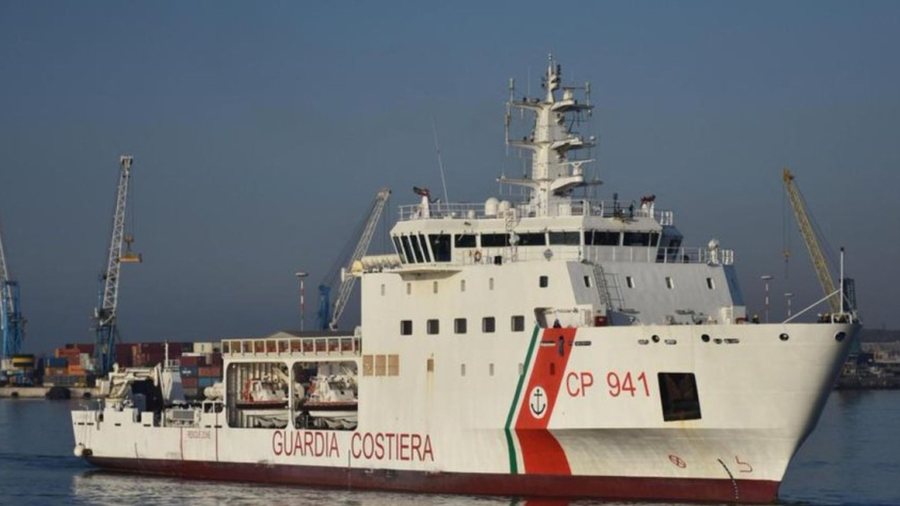 Tragjedi n&euml; Mesdhe, anija e nisur nga Libia p&euml;rmbytet n&euml; brigjet