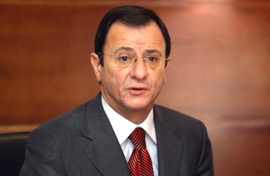 "Doktor, fusim 20% me lek&euml; dhe 80% me letra me vler&euml;",