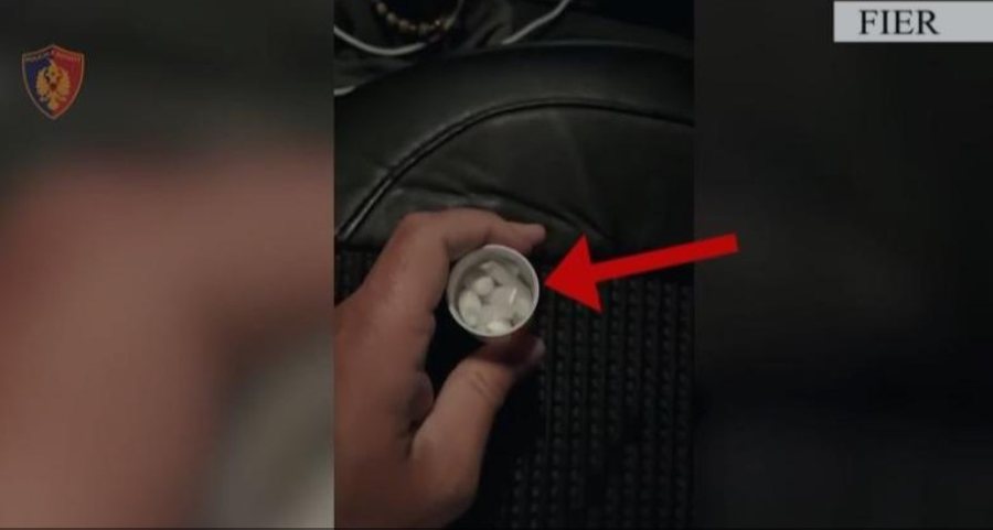 Shp&euml;rndante kokain&euml; dhe drejtonte automjetin n&euml; gjendje t&euml;