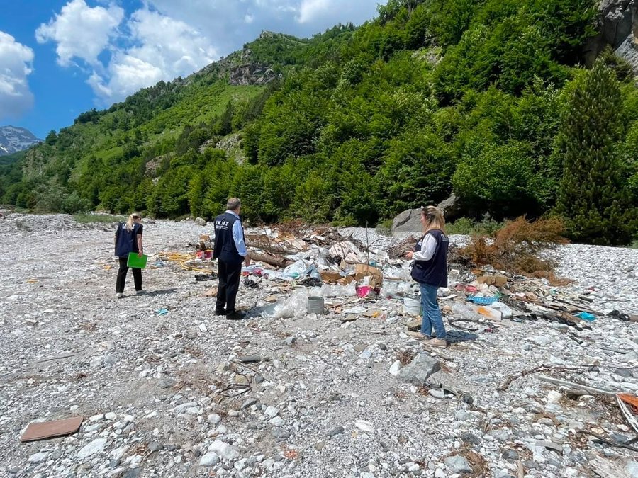 Mbeturinat e bizneseve p&euml;rfundojn&euml; n&euml; Valbon&euml;, IKMT-ja nis