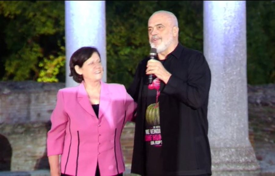Mes batutash e t&euml; qeshurash Rama tregon nga Fieri pse ai &euml;sht&euml;