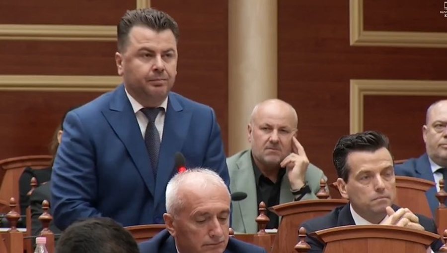 &ldquo;Nuk e kuptoni q&euml; protesta po u nxjerr jasht&euml; loje&rdquo;,