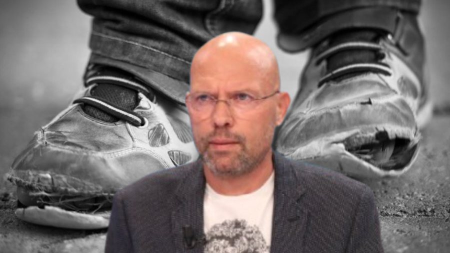 &ldquo;Revolucioni &euml;sht&euml; fabrik&euml; dhune&rdquo;, Ylli Manjani