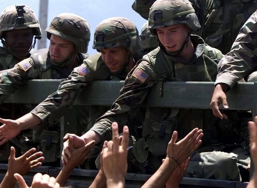 Kosova 27 vite e lir&euml;! Rama ndan FOTO-ALBUMIN e mb&euml;rritjes s&euml;