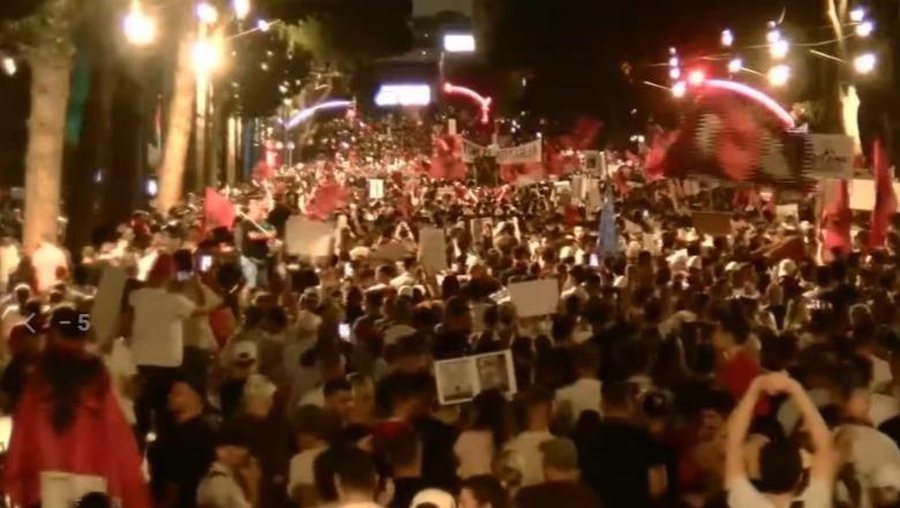P&euml;rfundojn&euml; fjalimet para Kryeministris&euml;, qytetar&euml;t