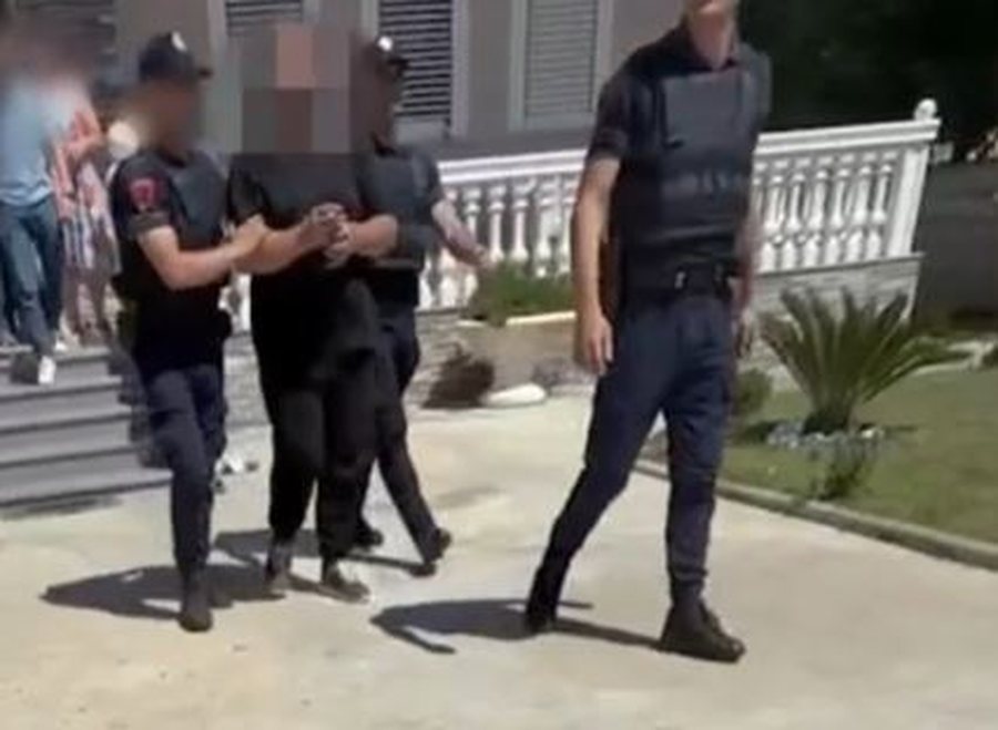 Arrestohet p&euml;r t&euml; dyt&euml;n her&euml; p&euml;r shitje droge