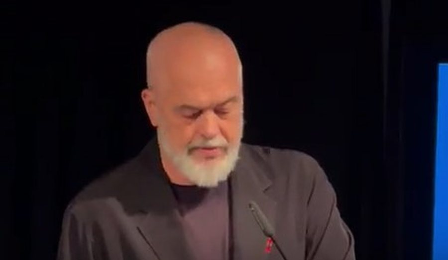 &ldquo;Jam piktori m&euml; i madh mes kryeministrash!&rdquo; Rama me batuta