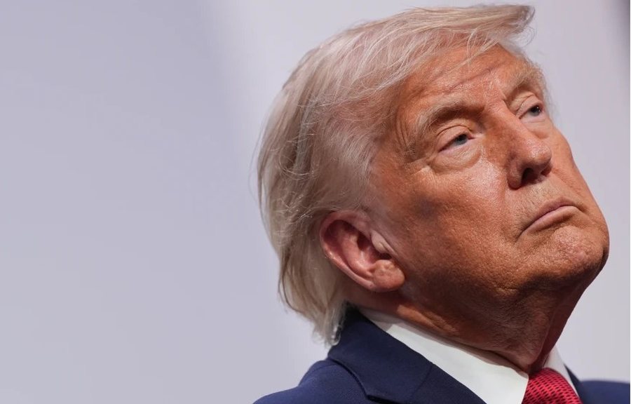 Trump fal&euml;nderon Xi dhe Putinin p&euml;r q&euml;ndrimin